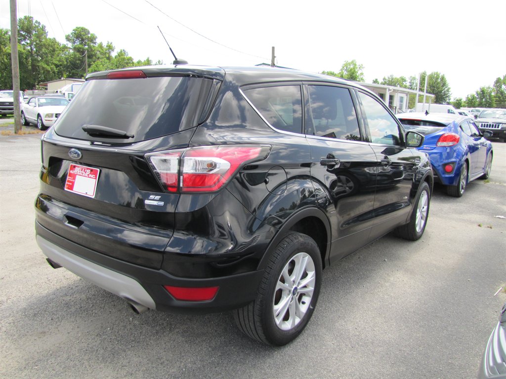 Ford Escape photo 4