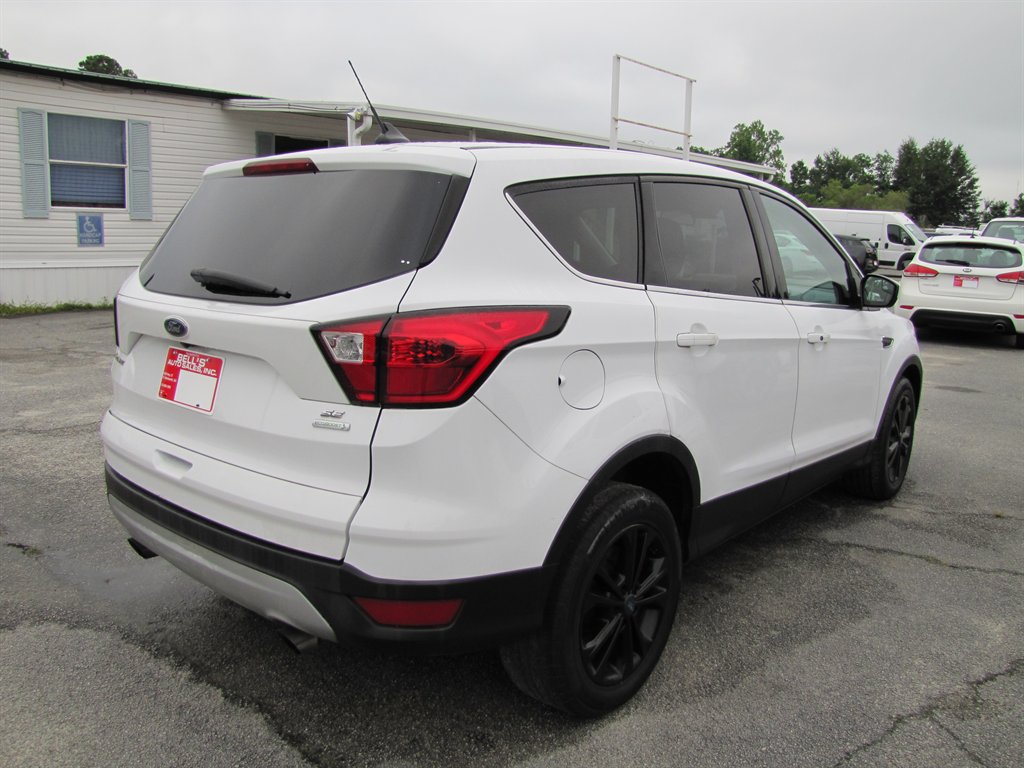 Ford Escape photo 4