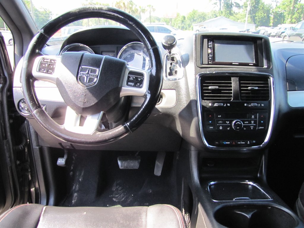 Dodge Grand Caravan photo 10