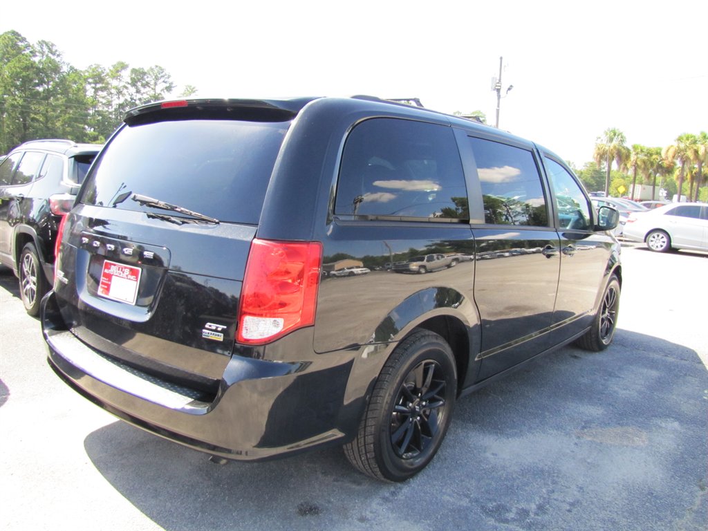 Dodge Grand Caravan photo 4