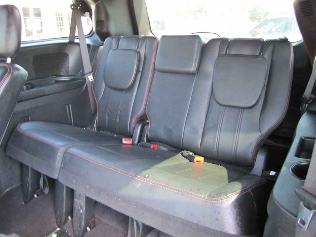 Dodge Grand Caravan photo 9