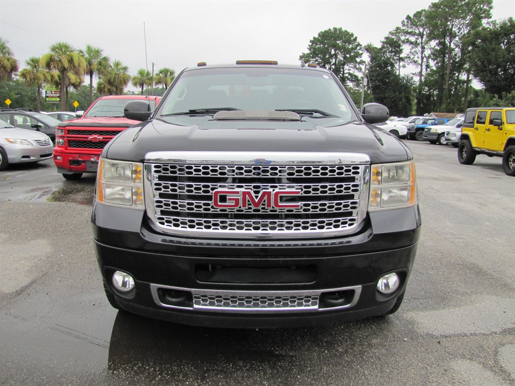 GMC Sierra 2500 photo 2