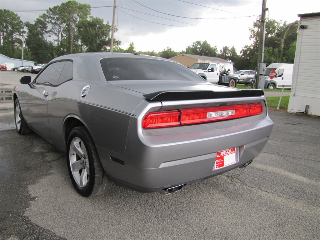 Dodge Challenger photo 6