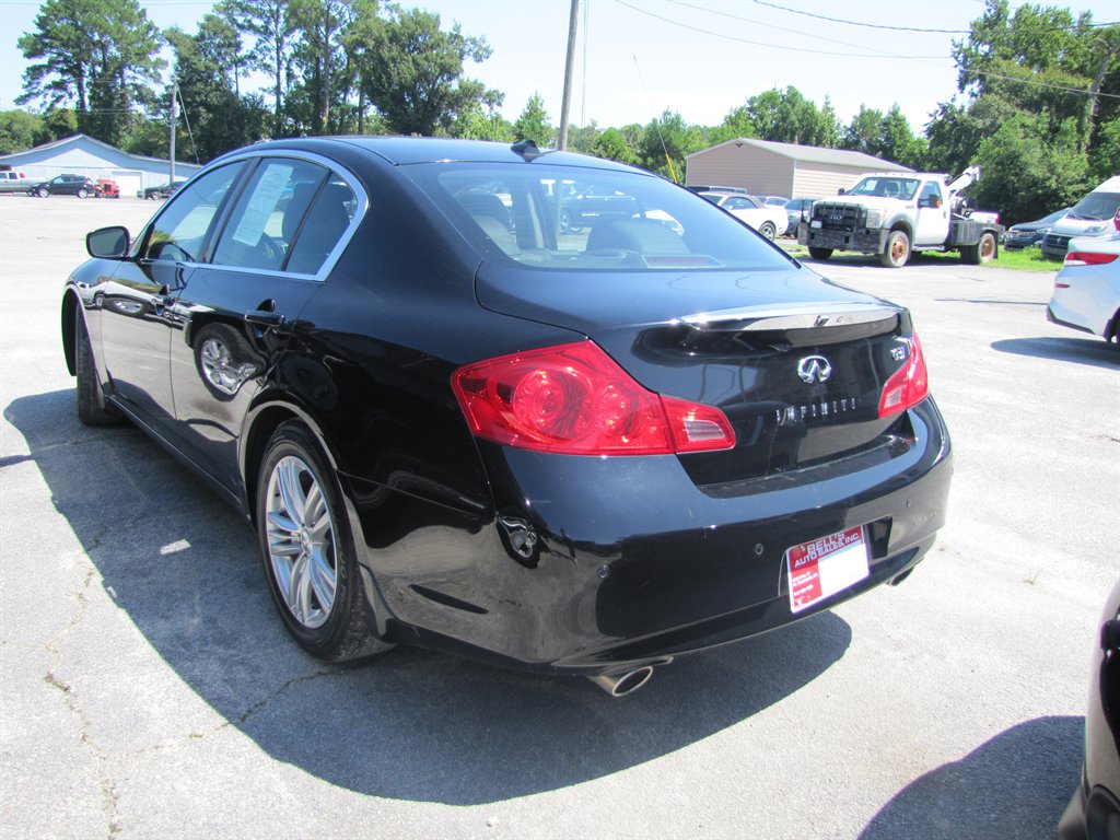 Infiniti G37 photo 5