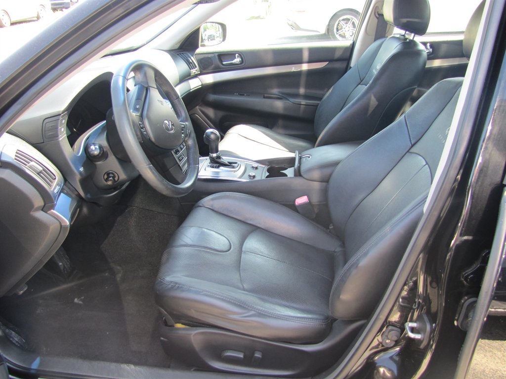 Infiniti G37 photo 6