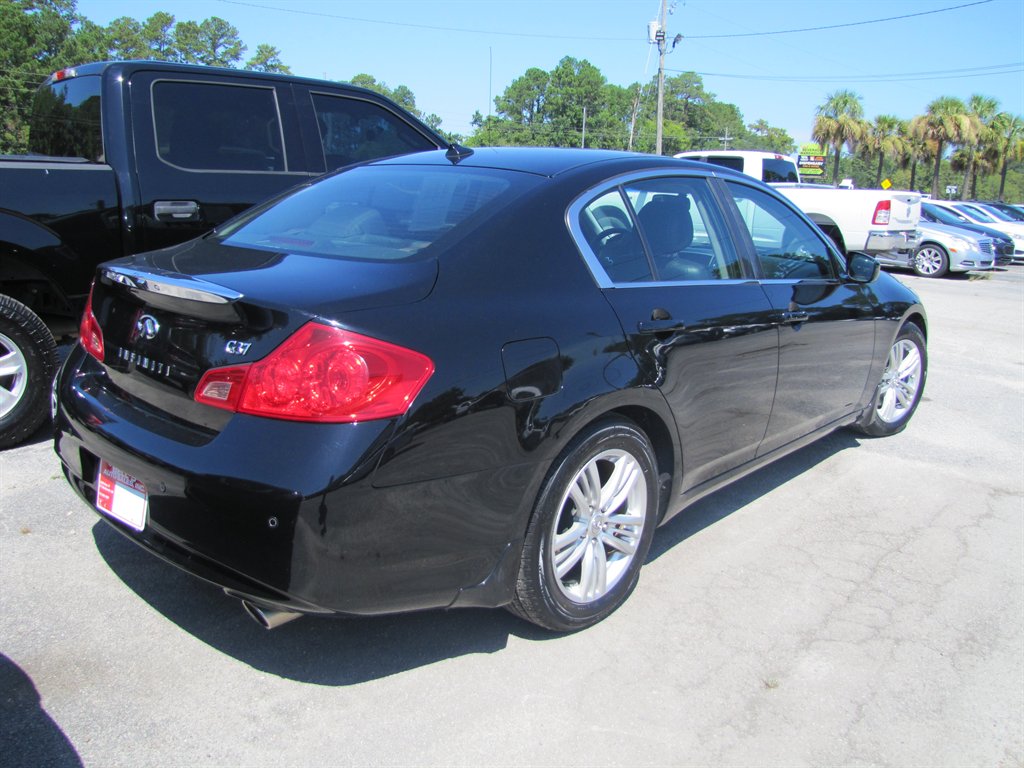 Infiniti G37 photo 4