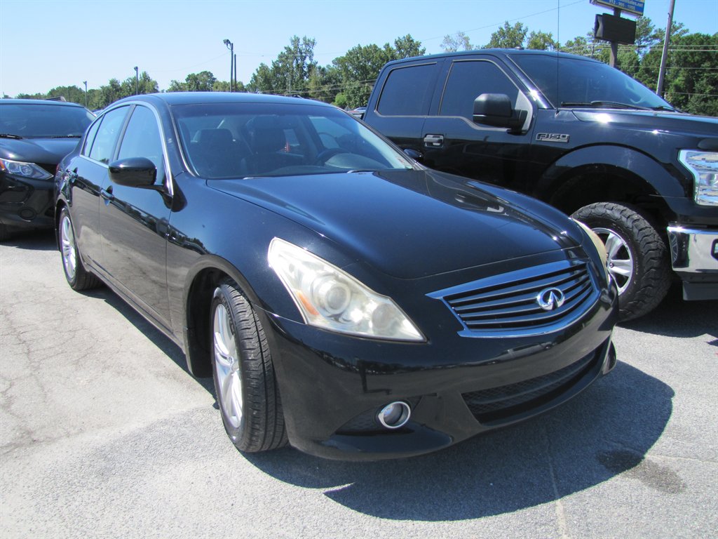 Infiniti G37 photo 3