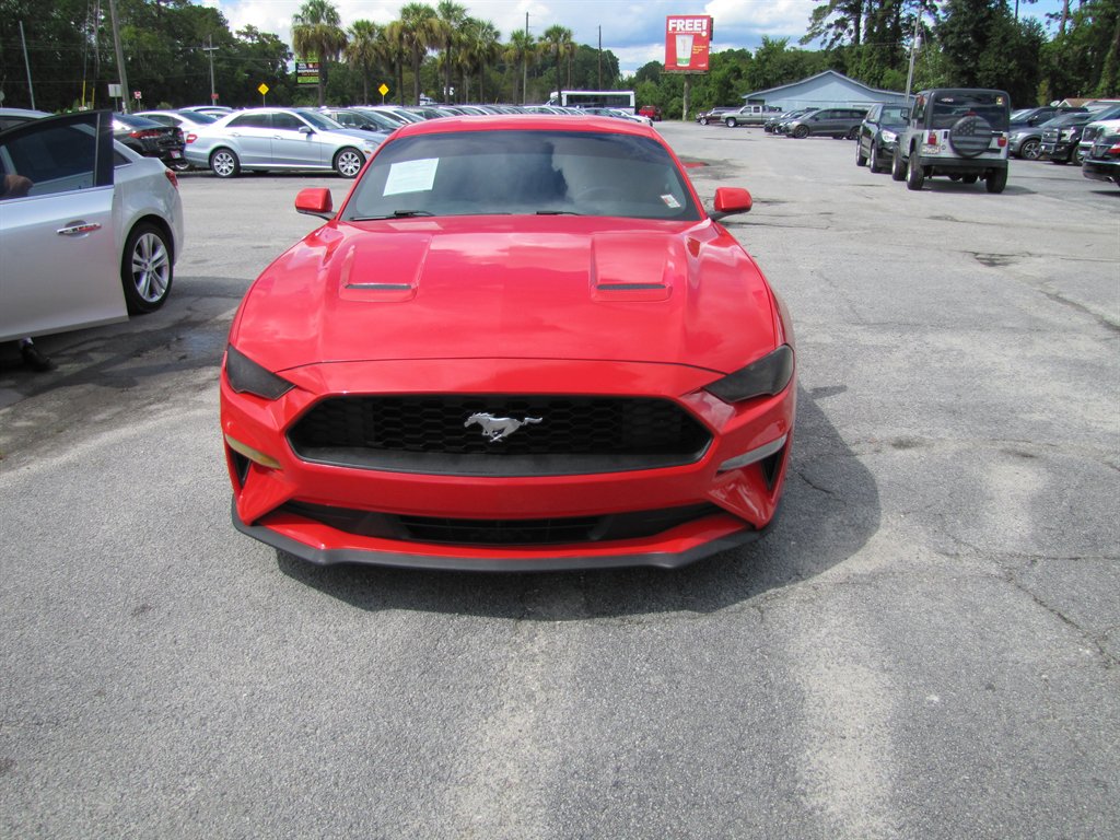 Ford Mustang photo 2