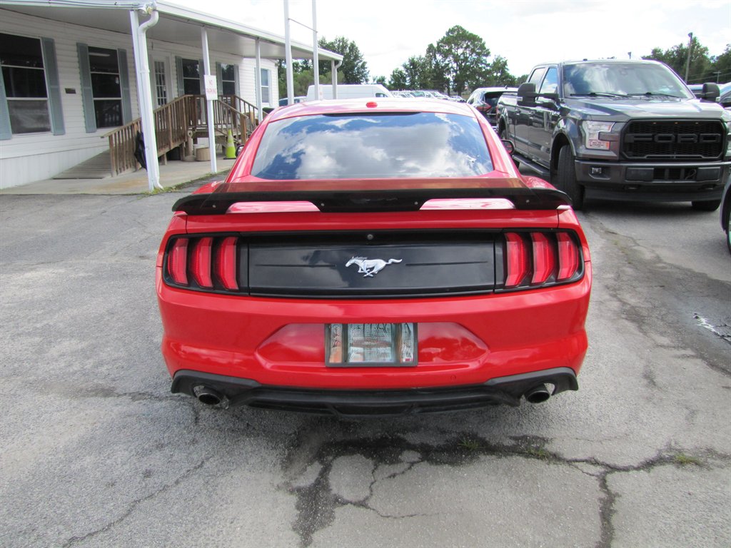 Ford Mustang photo 6