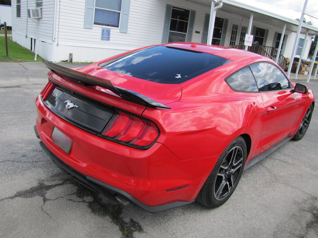 Ford Mustang photo 5