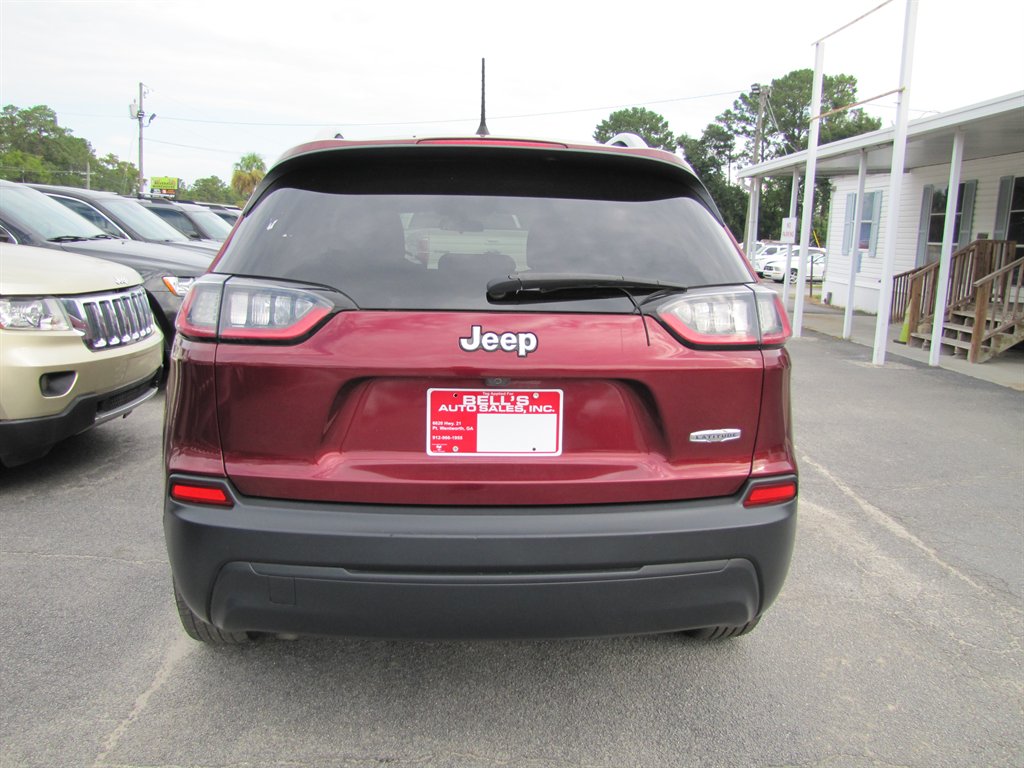 Jeep Cherokee photo 5