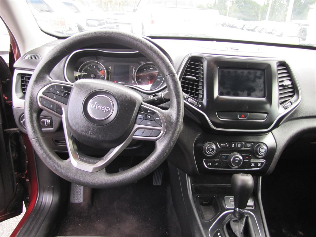 Jeep Cherokee photo 9