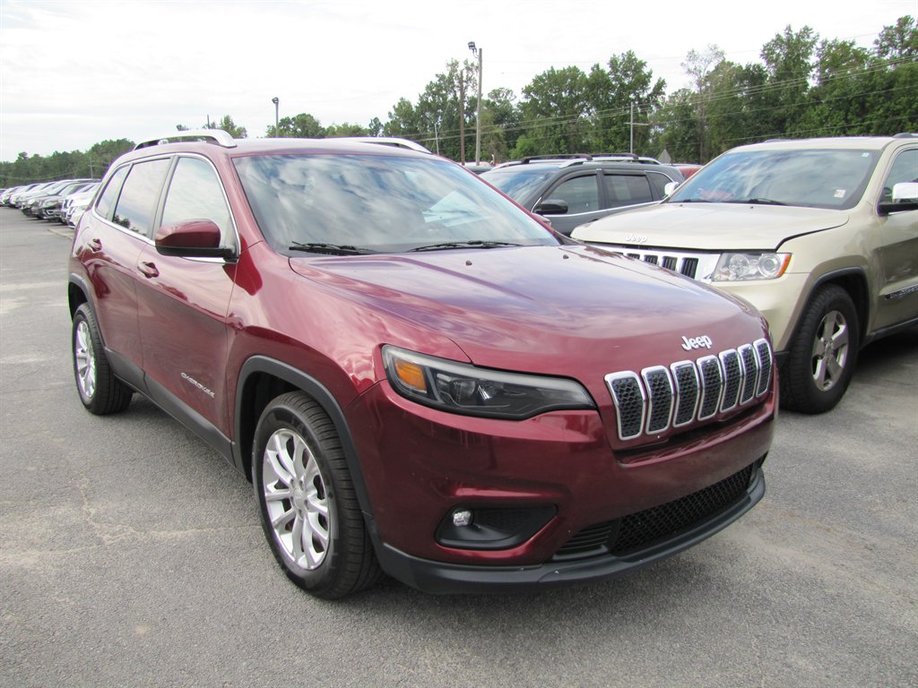 Jeep Cherokee photo 3