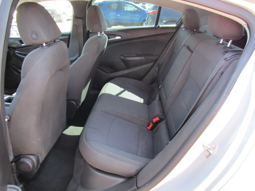 Chevrolet Cruze photo 8