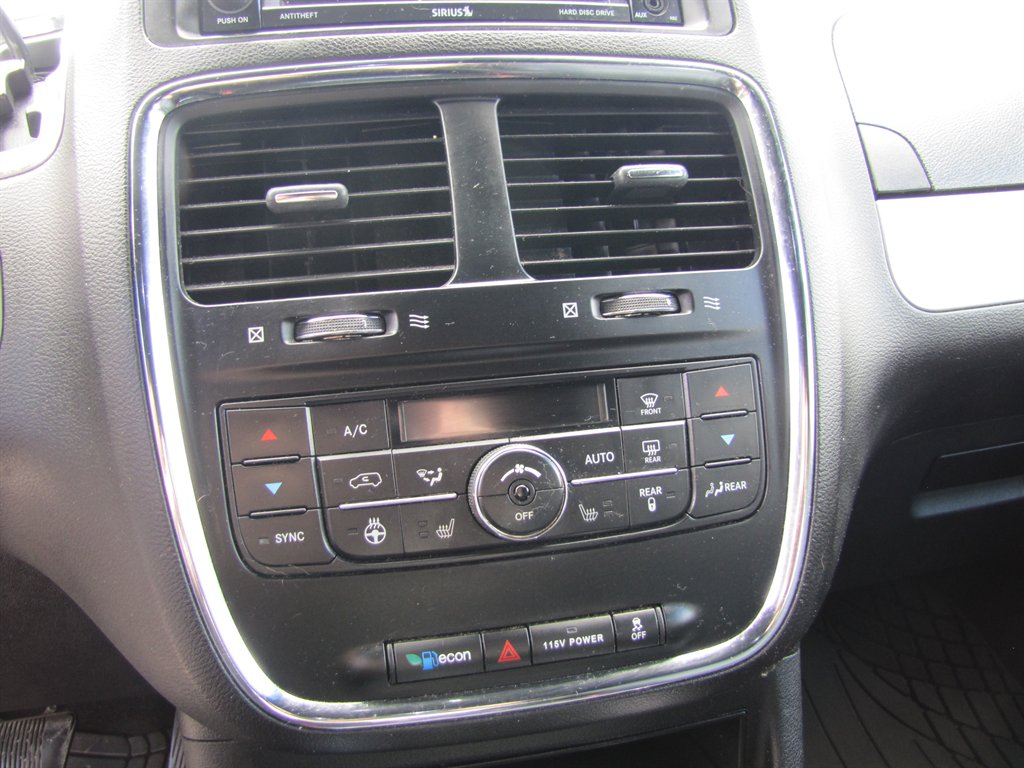Dodge Grand Caravan photo 14