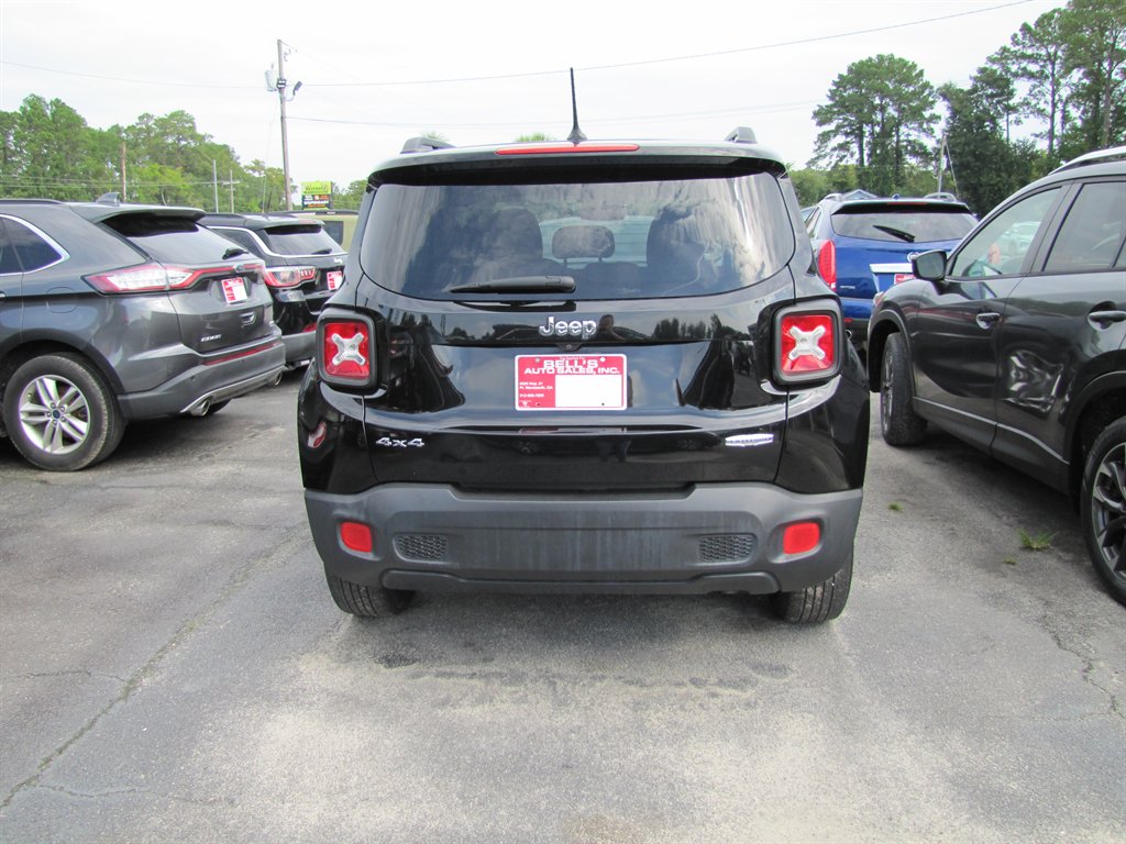 Jeep Renegade photo 3
