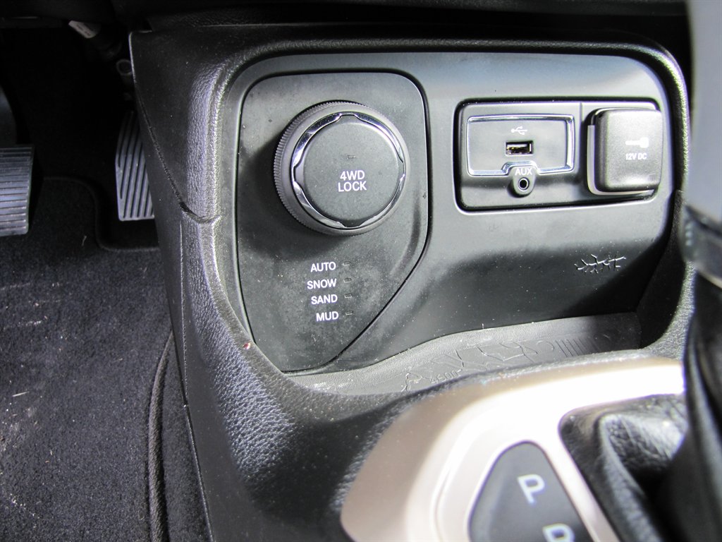 Jeep Renegade photo 9