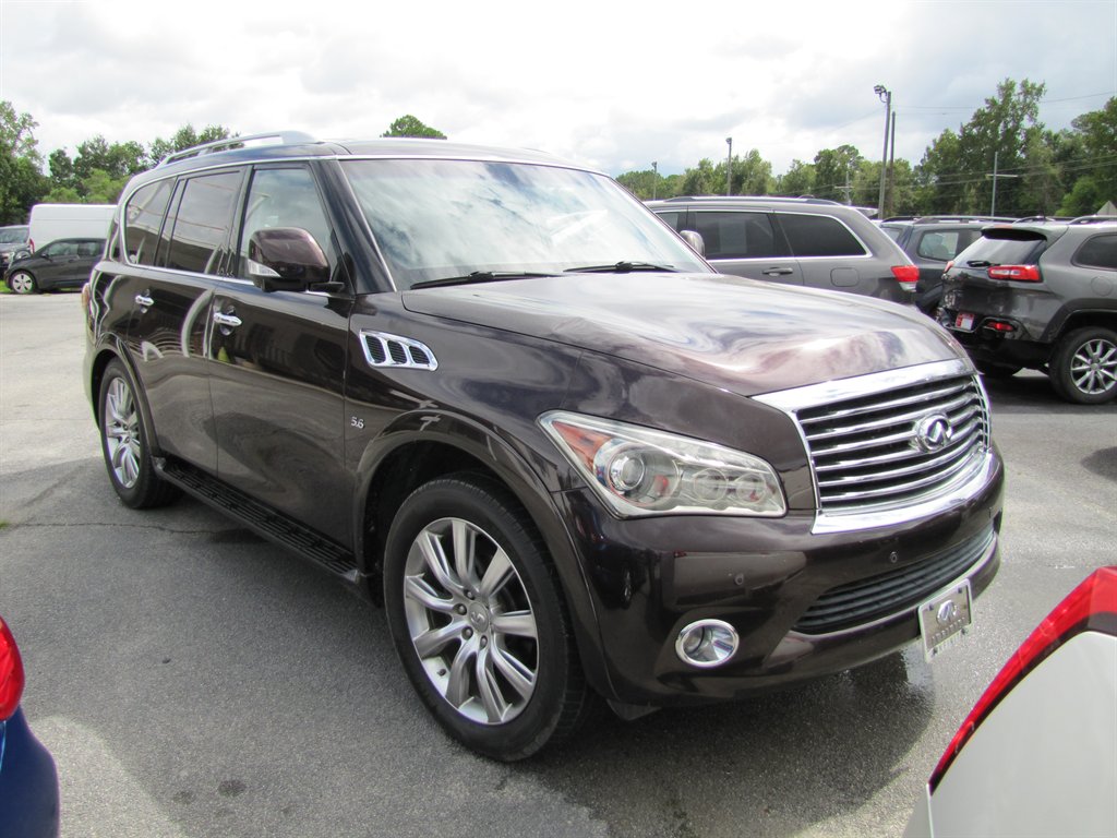 Infiniti QX80 photo 3
