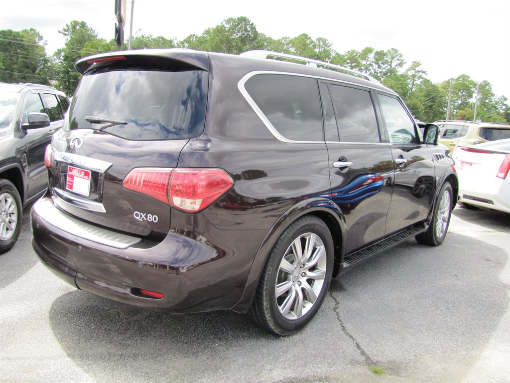 Infiniti QX80 photo 4