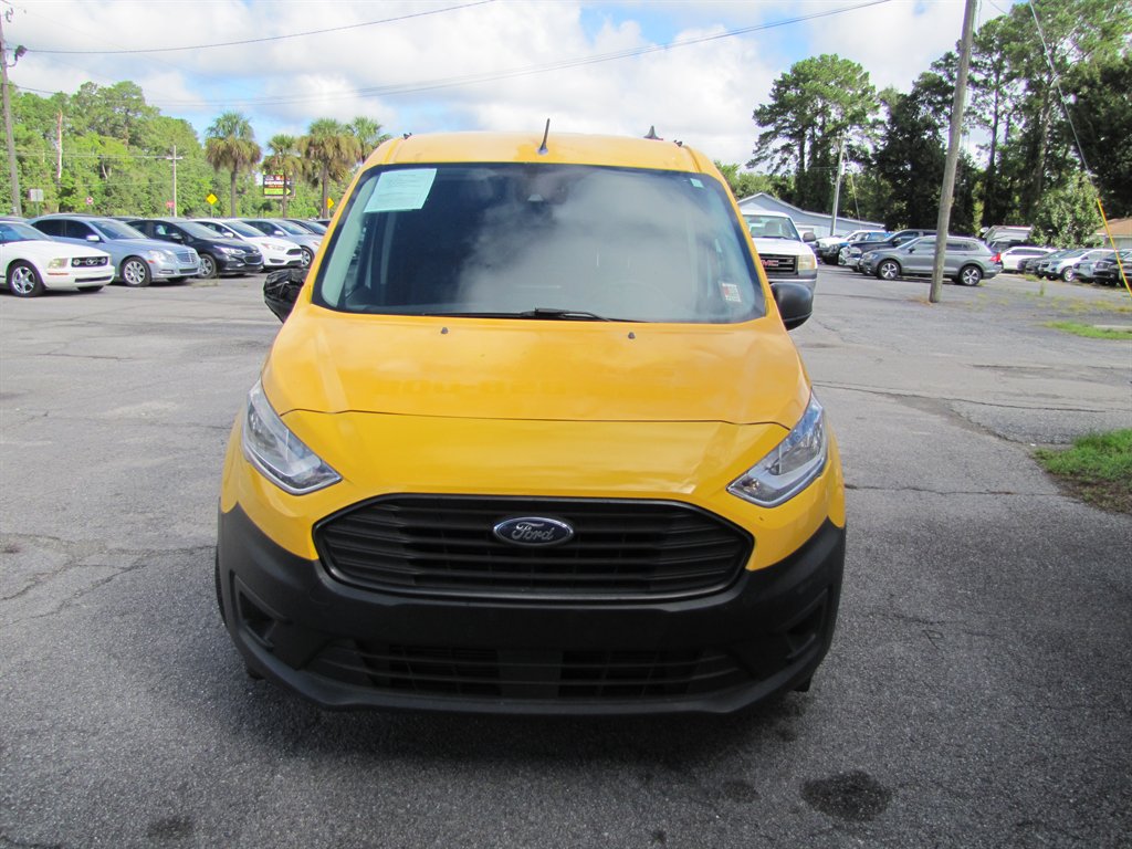 Ford Transit Connect photo 2