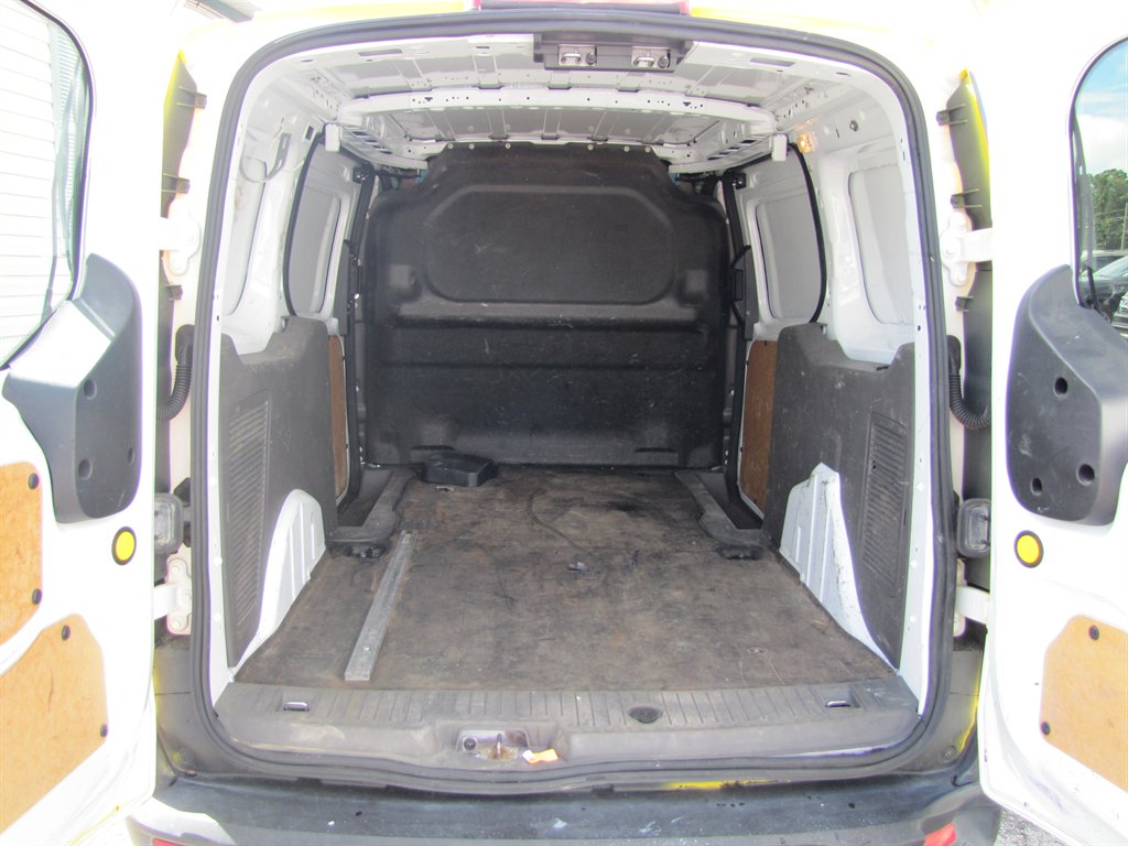 Ford Transit Connect photo 8