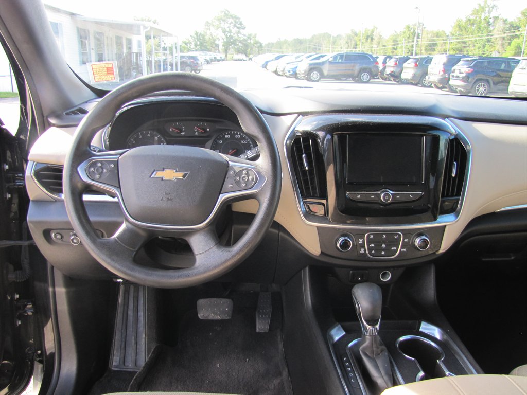 Chevrolet Traverse photo 10