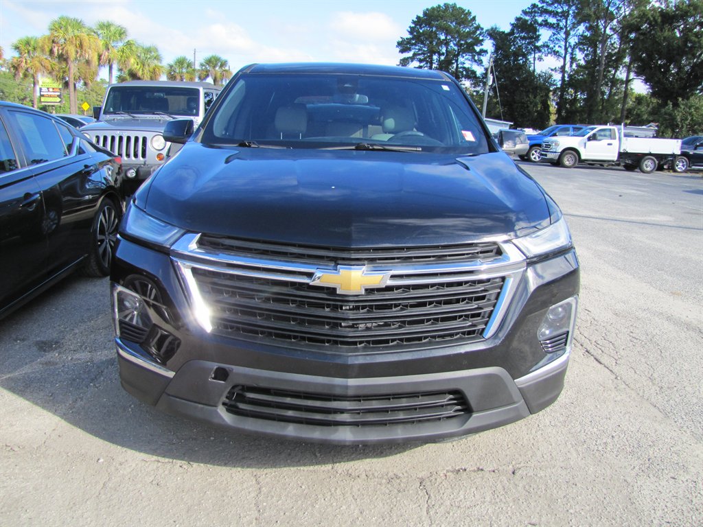 Chevrolet Traverse photo 2