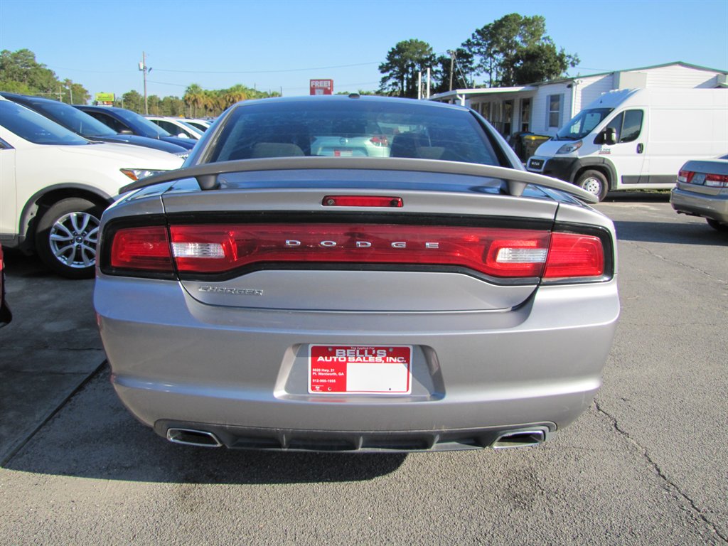 Dodge Charger photo 5