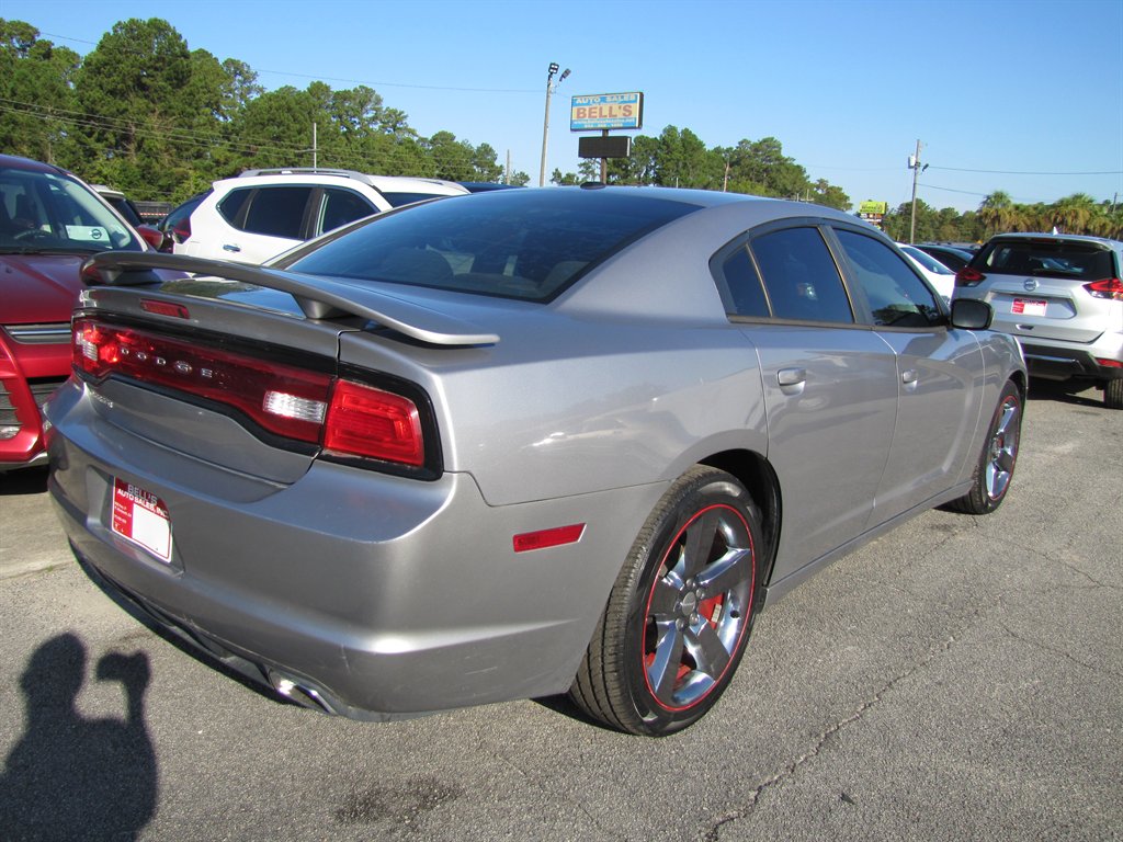 Dodge Charger photo 4