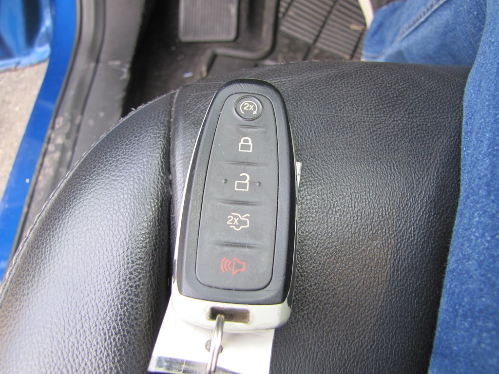 Ford Escape photo 13