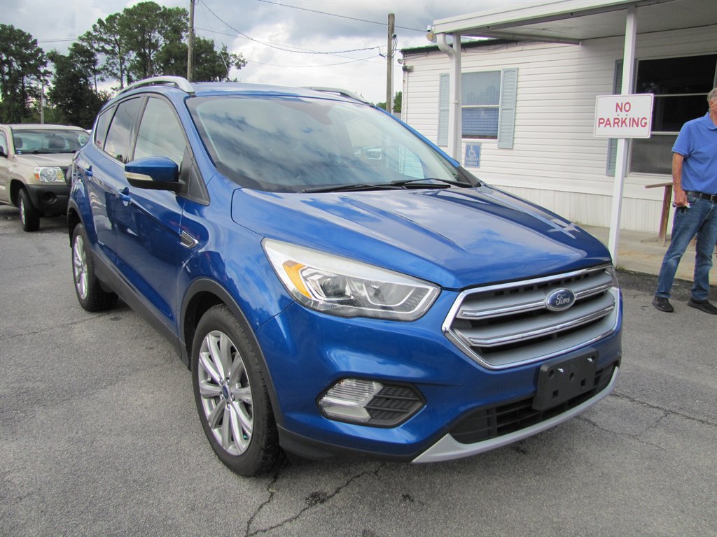 Ford Escape photo 3