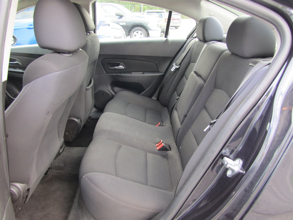 Chevrolet Cruze Limited photo 8