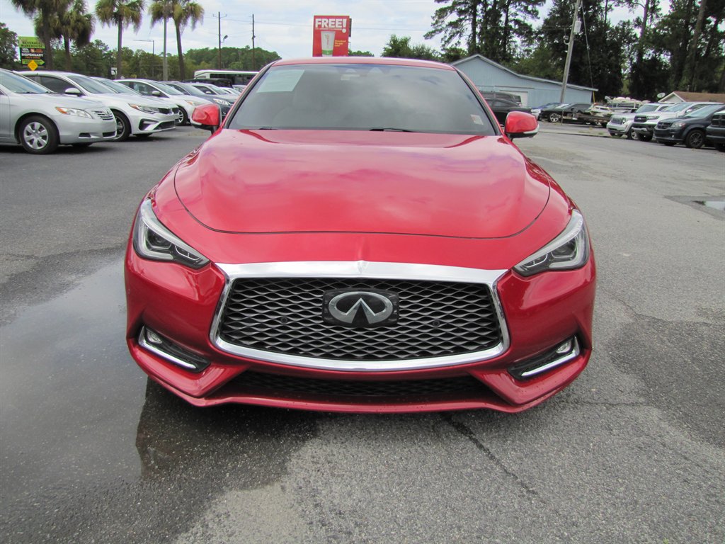 Infiniti Q60 photo 2