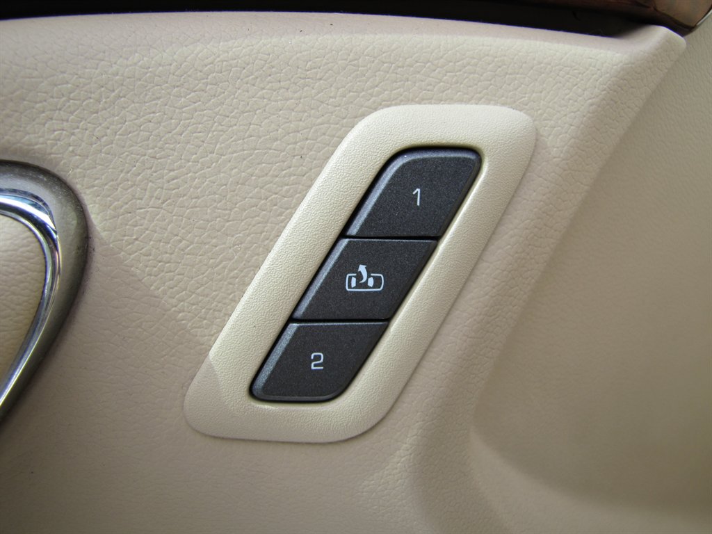 Cadillac CTS photo 9