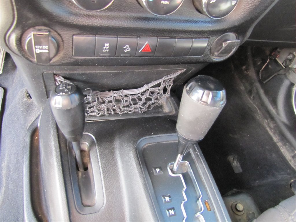 Jeep Wrangler photo 9
