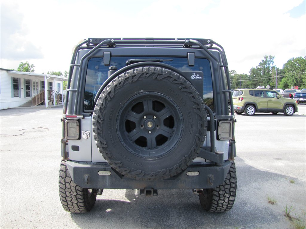 Jeep Wrangler photo 5