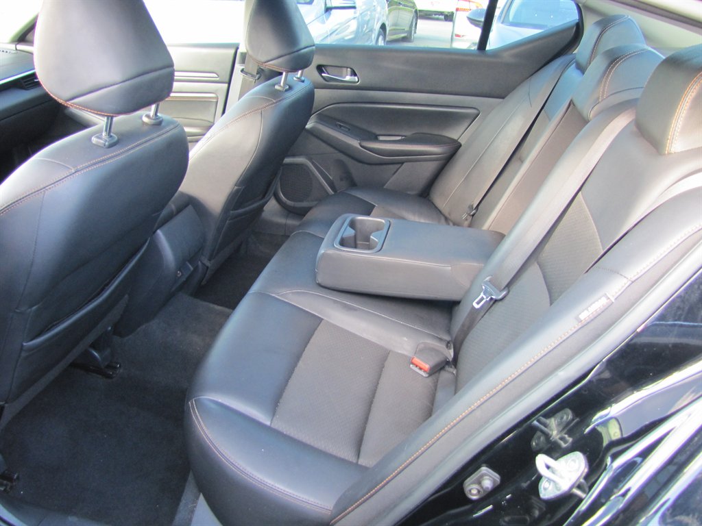 Nissan Altima photo 6