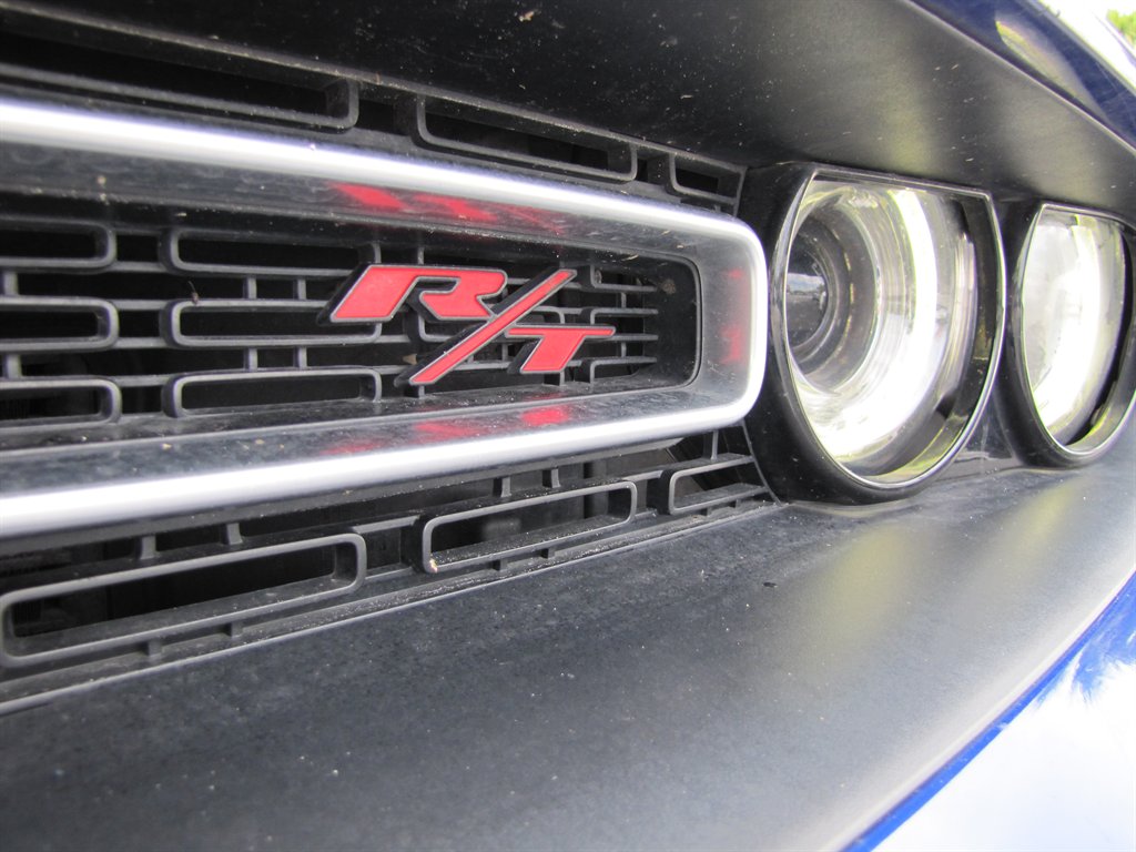 Dodge Challenger photo 4
