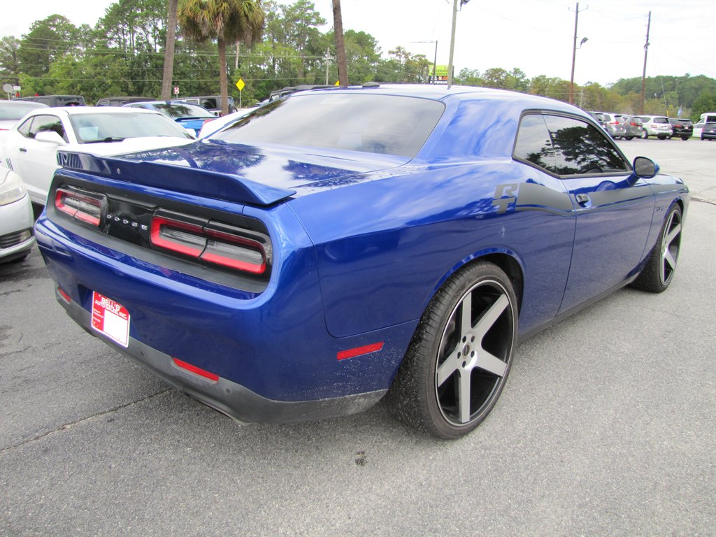 Dodge Challenger photo 5