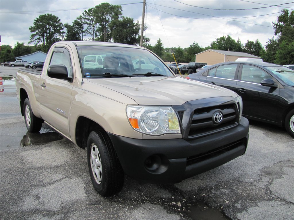 Toyota Tacoma photo 3
