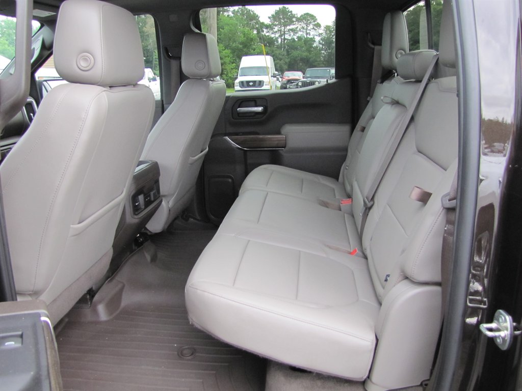 Chevrolet Silverado photo 8