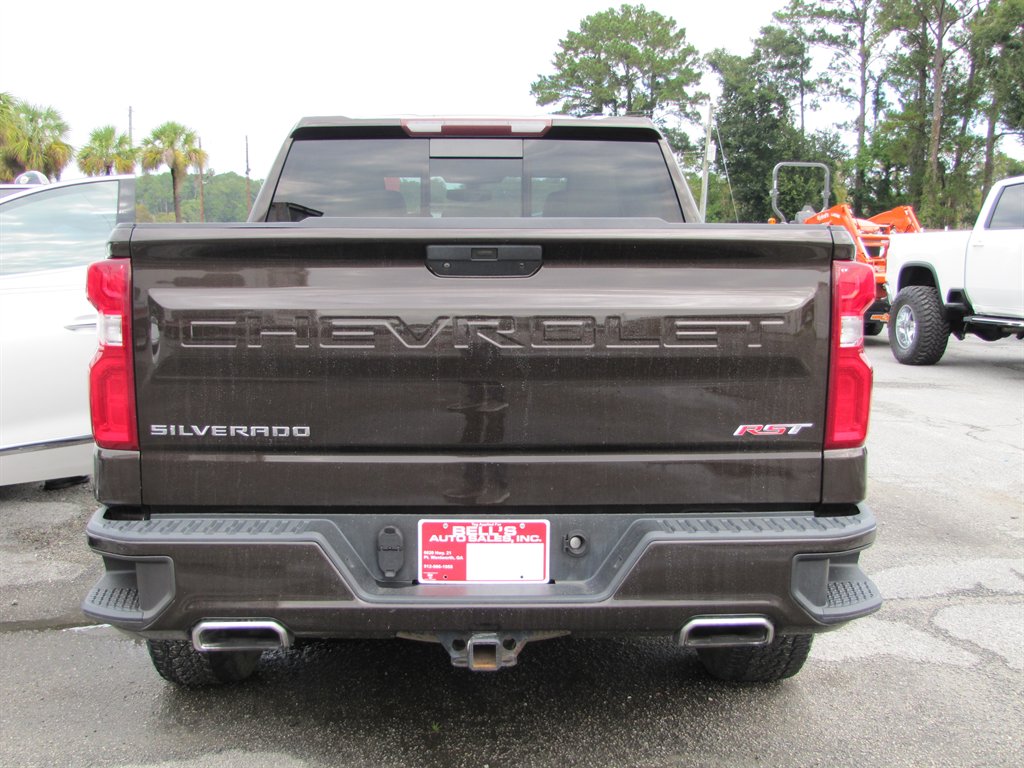 Chevrolet Silverado photo 5