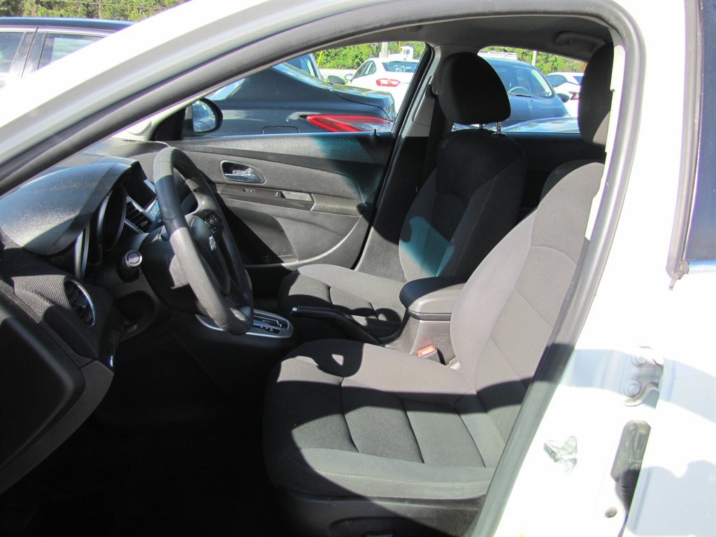 Chevrolet Cruze Limited photo 6
