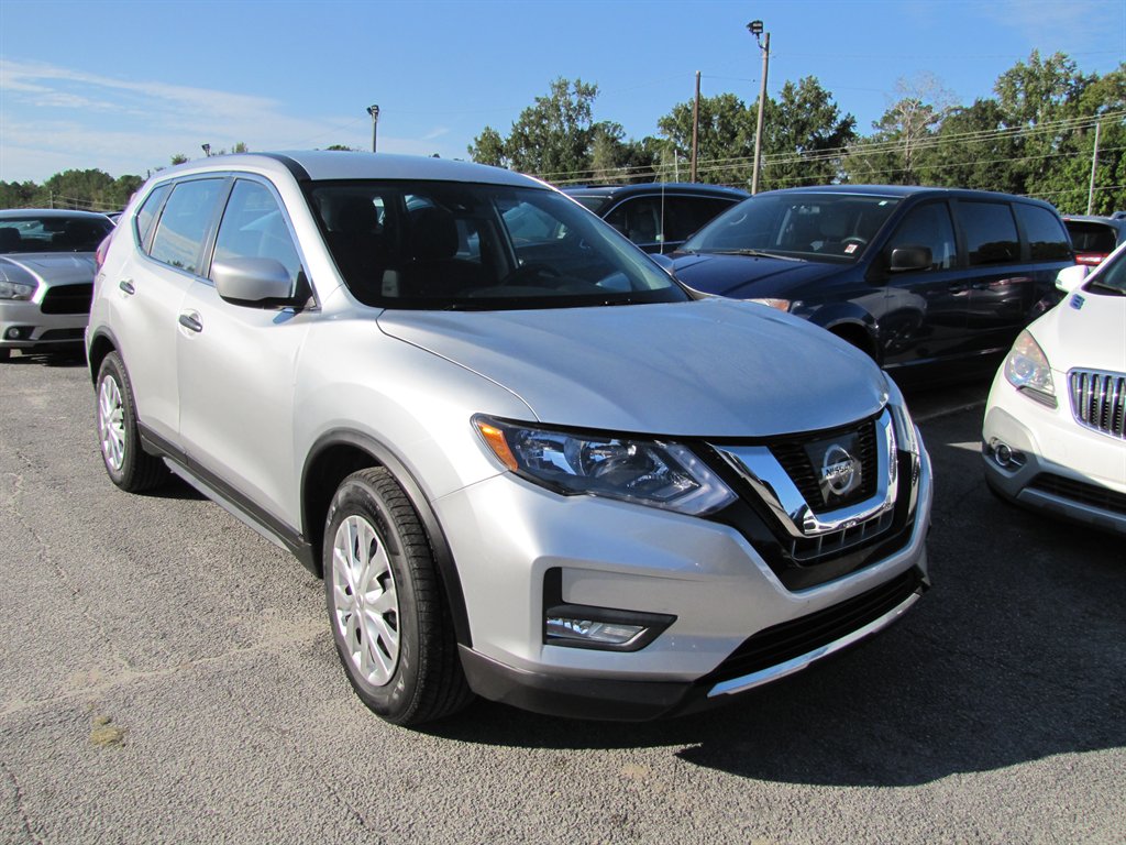 Nissan Rogue photo 3