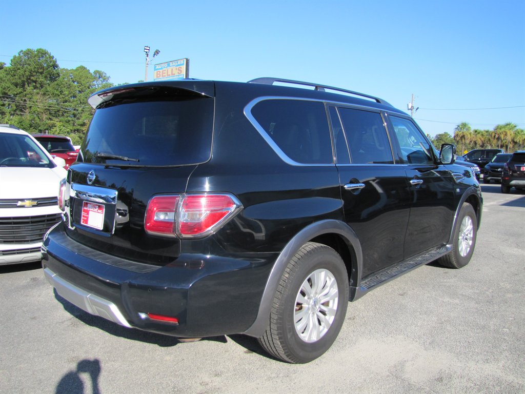 Nissan Armada photo 4