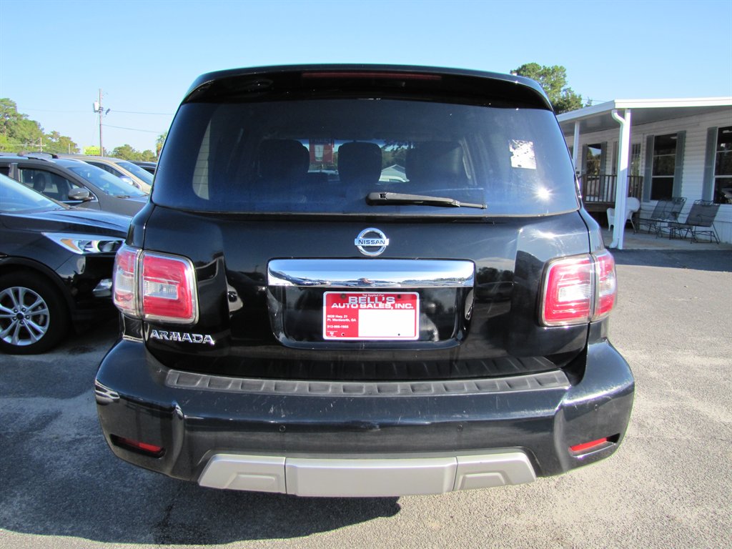 Nissan Armada photo 5