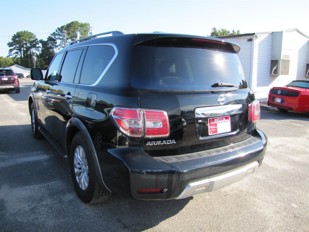 Nissan Armada photo 6