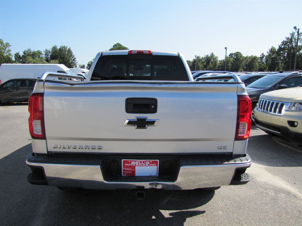 Chevrolet Silverado photo 5