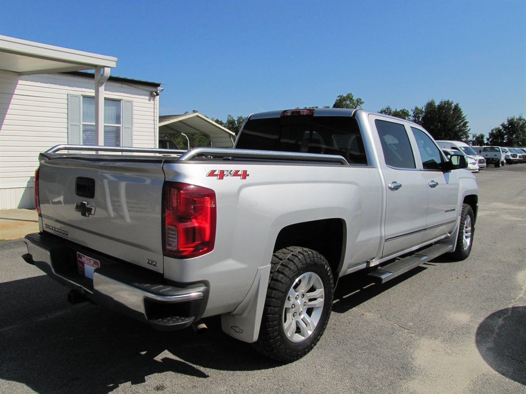 Chevrolet Silverado photo 4