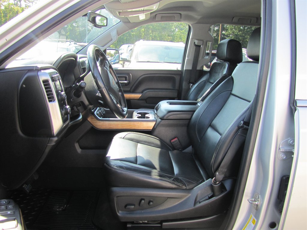 Chevrolet Silverado photo 7